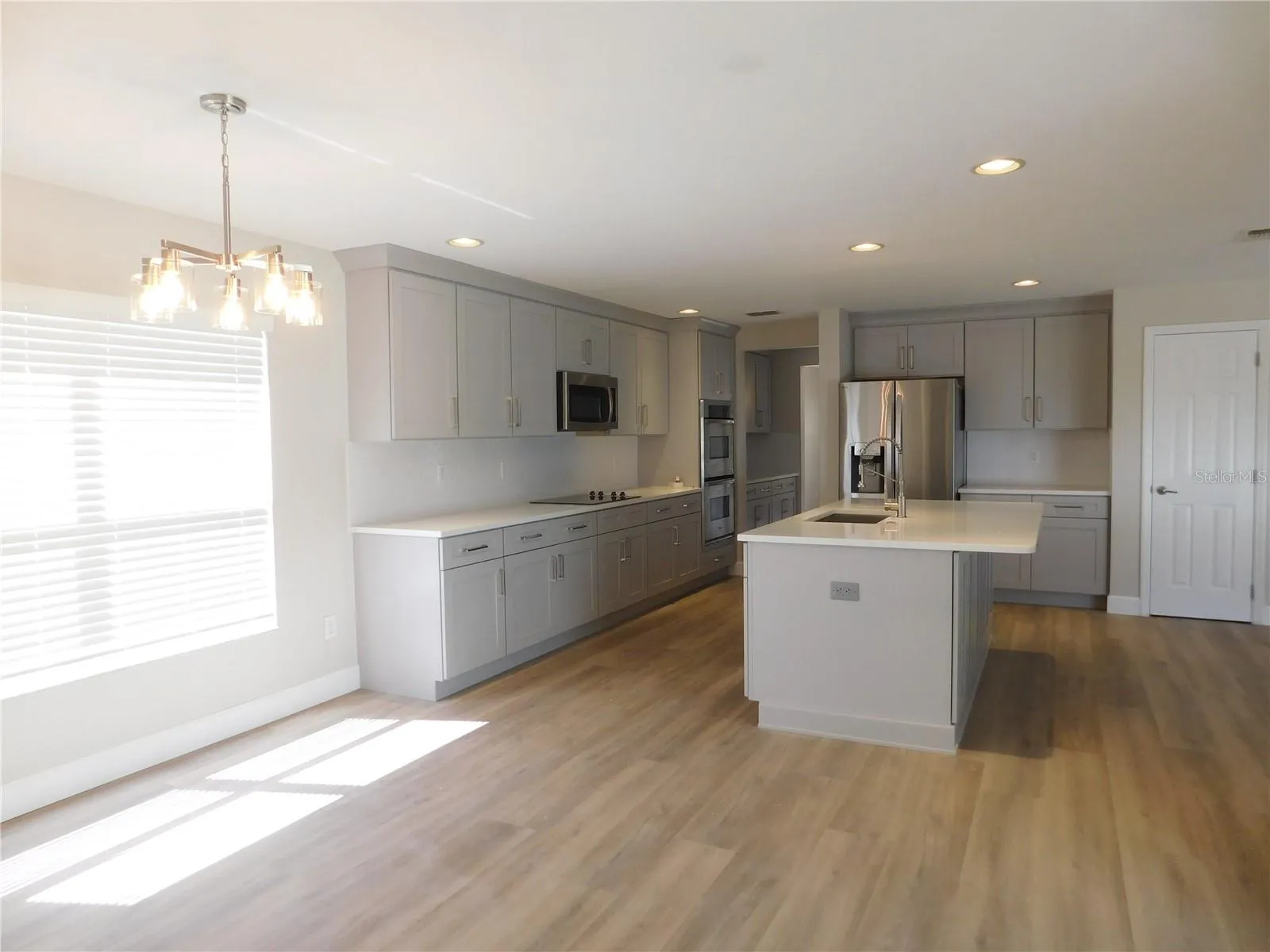 Kitchen Eating Area
