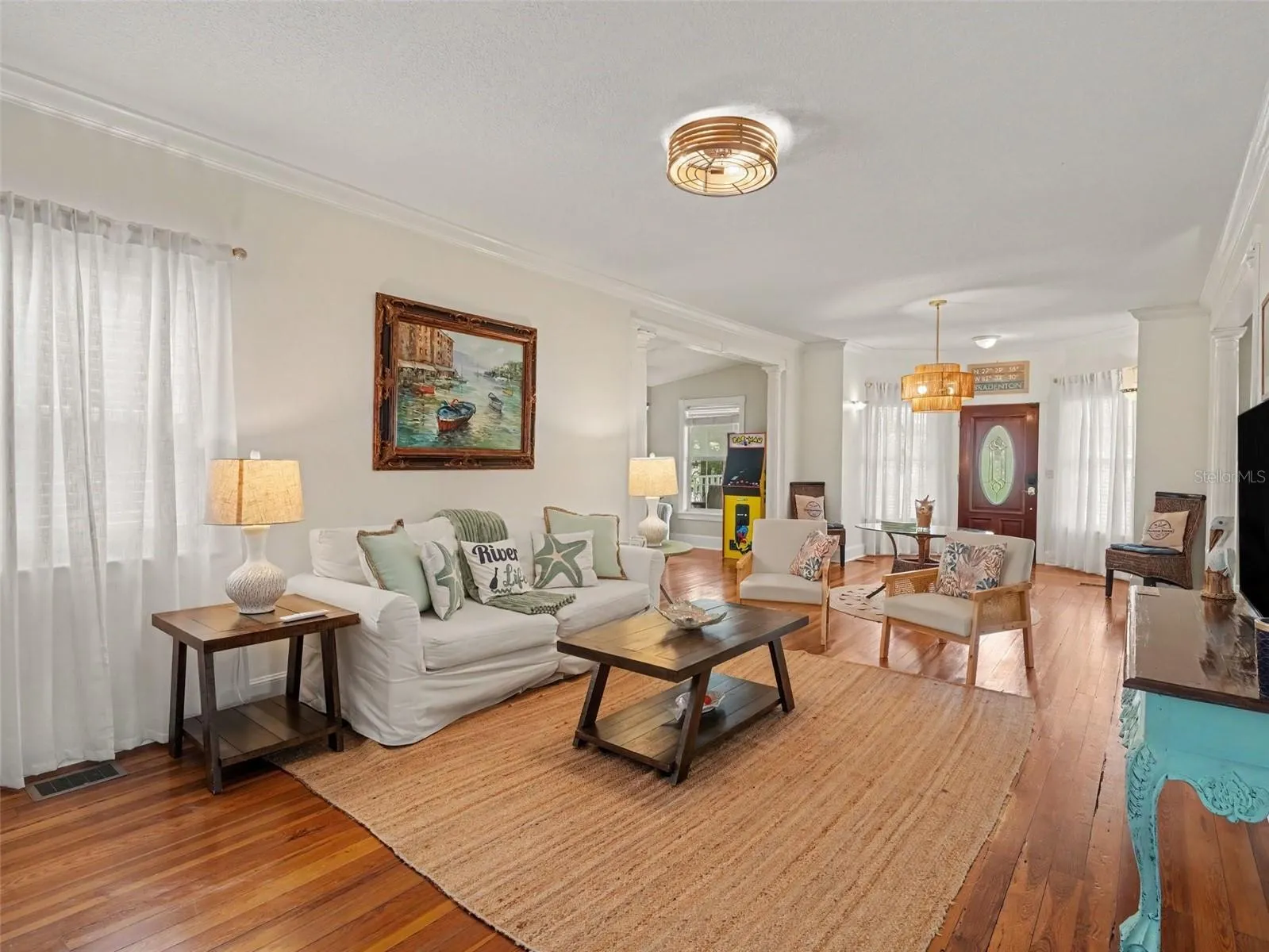 Living and family room combo
