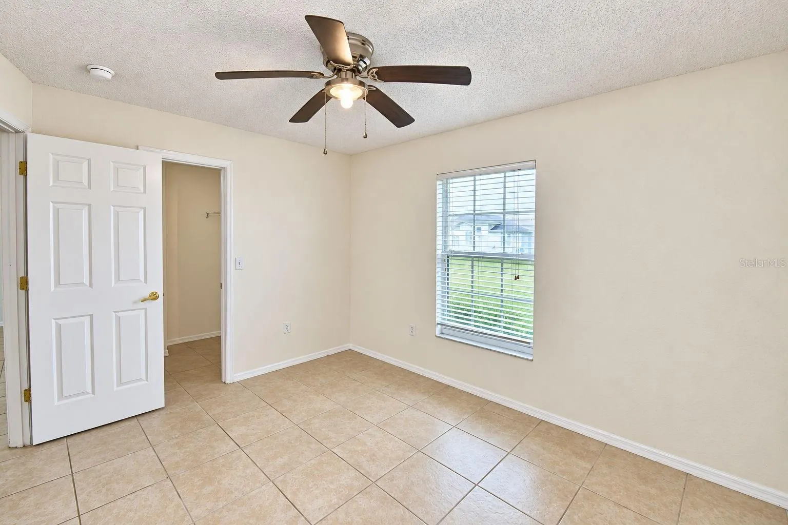 2nd bedroom with walk-in closet