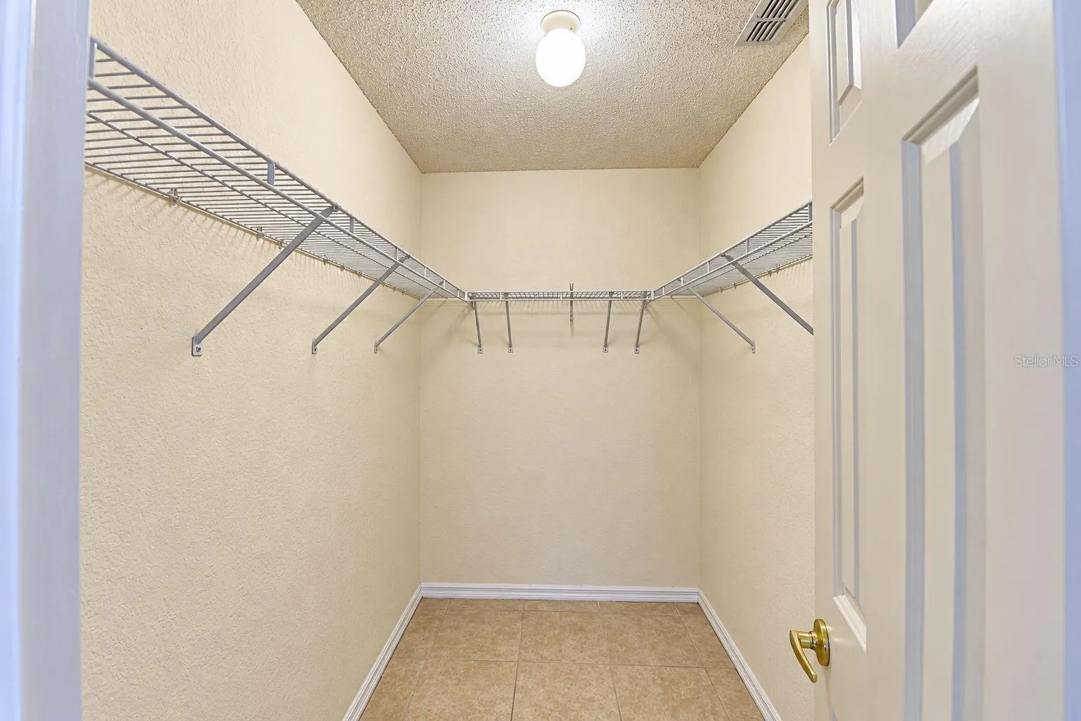 walk-in closet master bedroom