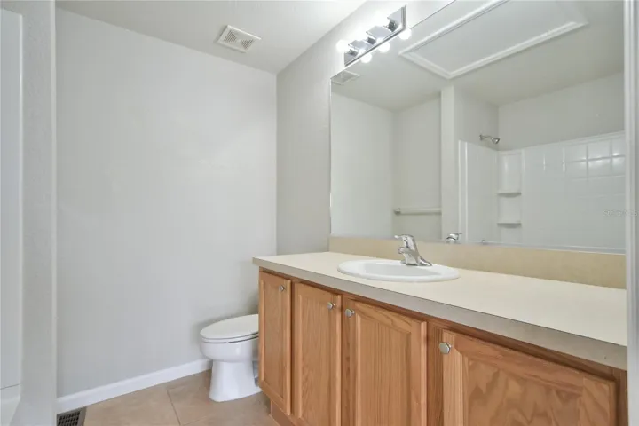 back bedroom ensuite bathroom 2nd floor