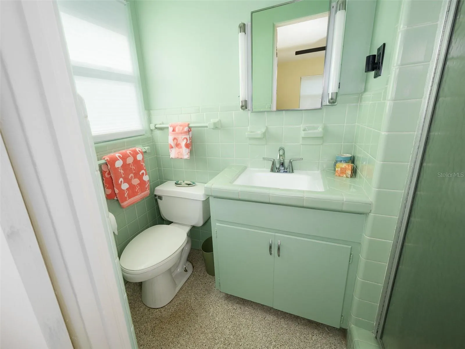 Bedroom 2 ensuite bathroom