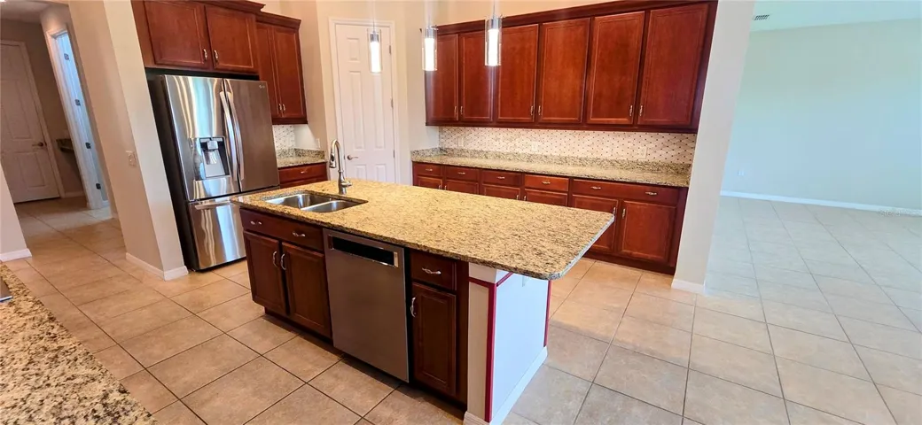KITCHEN ISLAND
