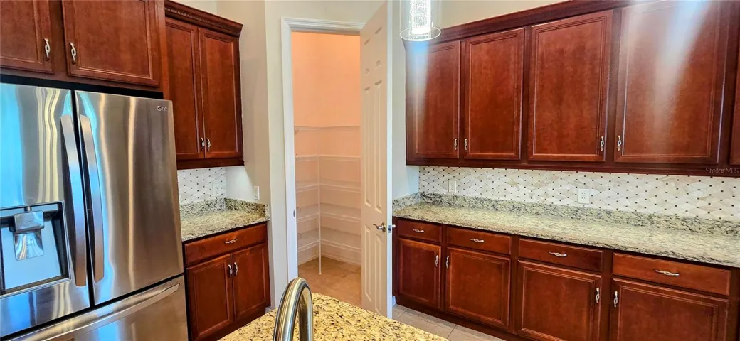 WALK-IN PANTRY