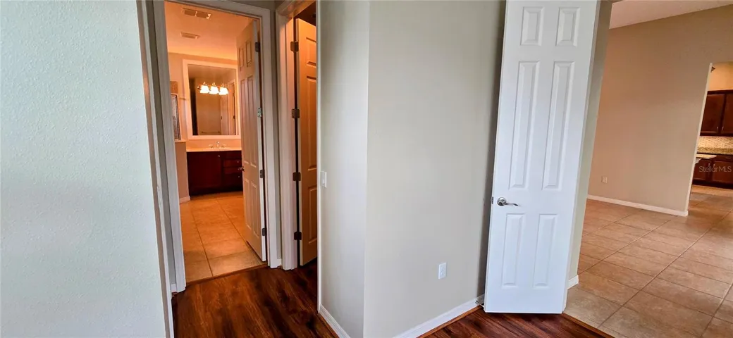 EN-SUITE BATHROOM