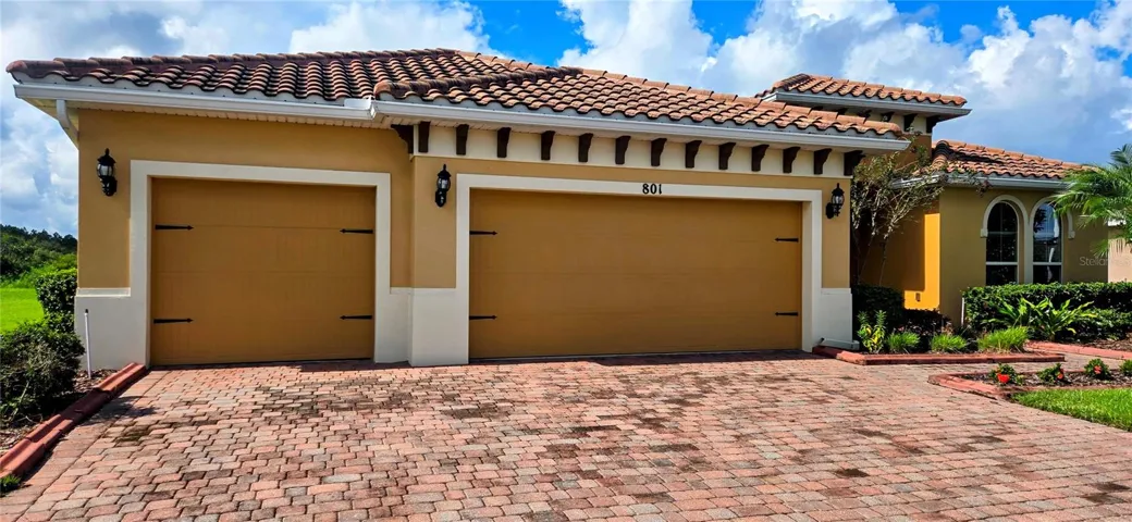 MY HUGE NEW HOME!!!!2,760 SQ. FTS.