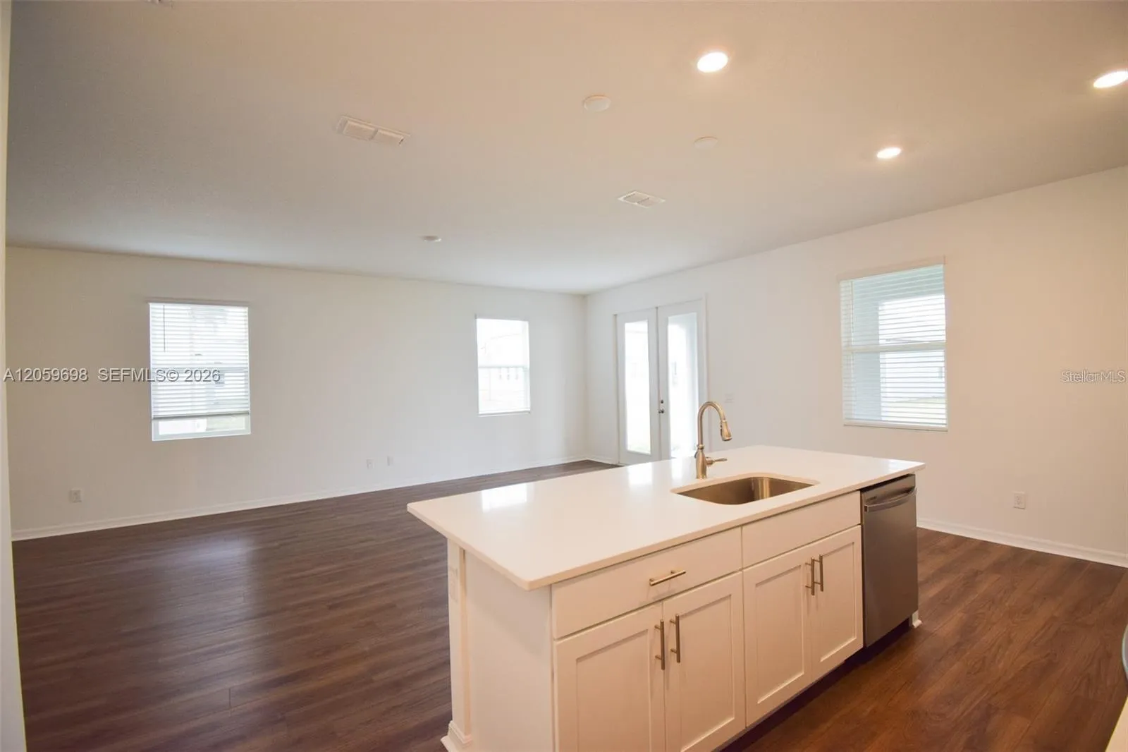 Open-Concept Kitchen with Large Island