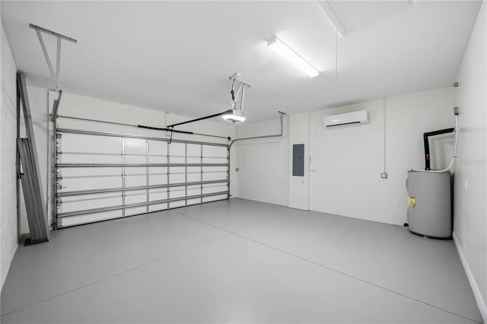 Nicest garage around! Mini split keeps it nice and cool... perfect for your sports car or hobbyist.