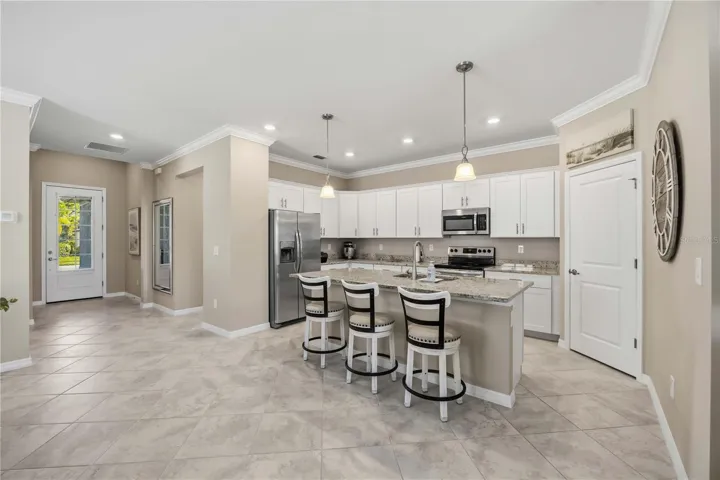 Walk in pantry