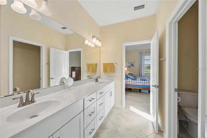 Dual vanities