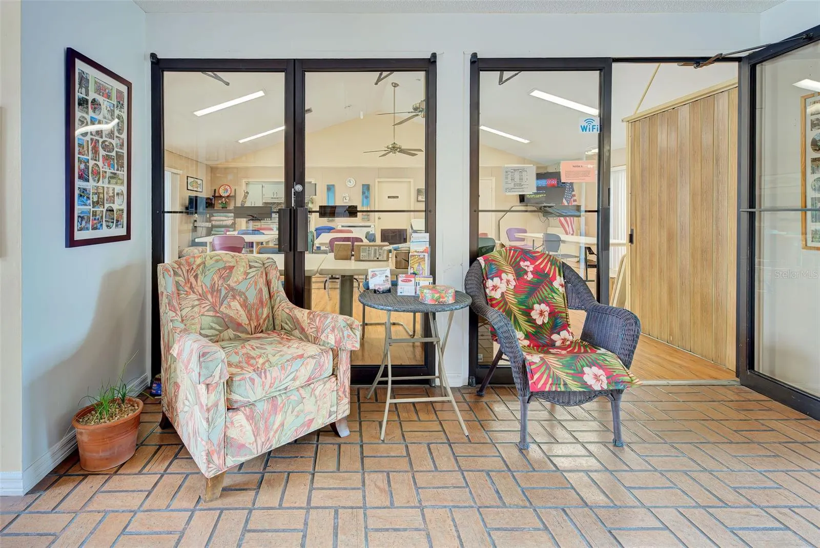 COMMUNITY CLUBHOUSE