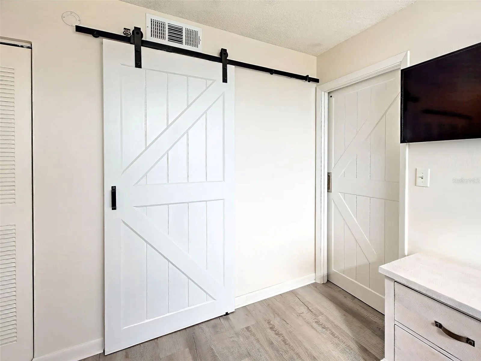 BARN DOORS FOR PRIMARY BEDROOM