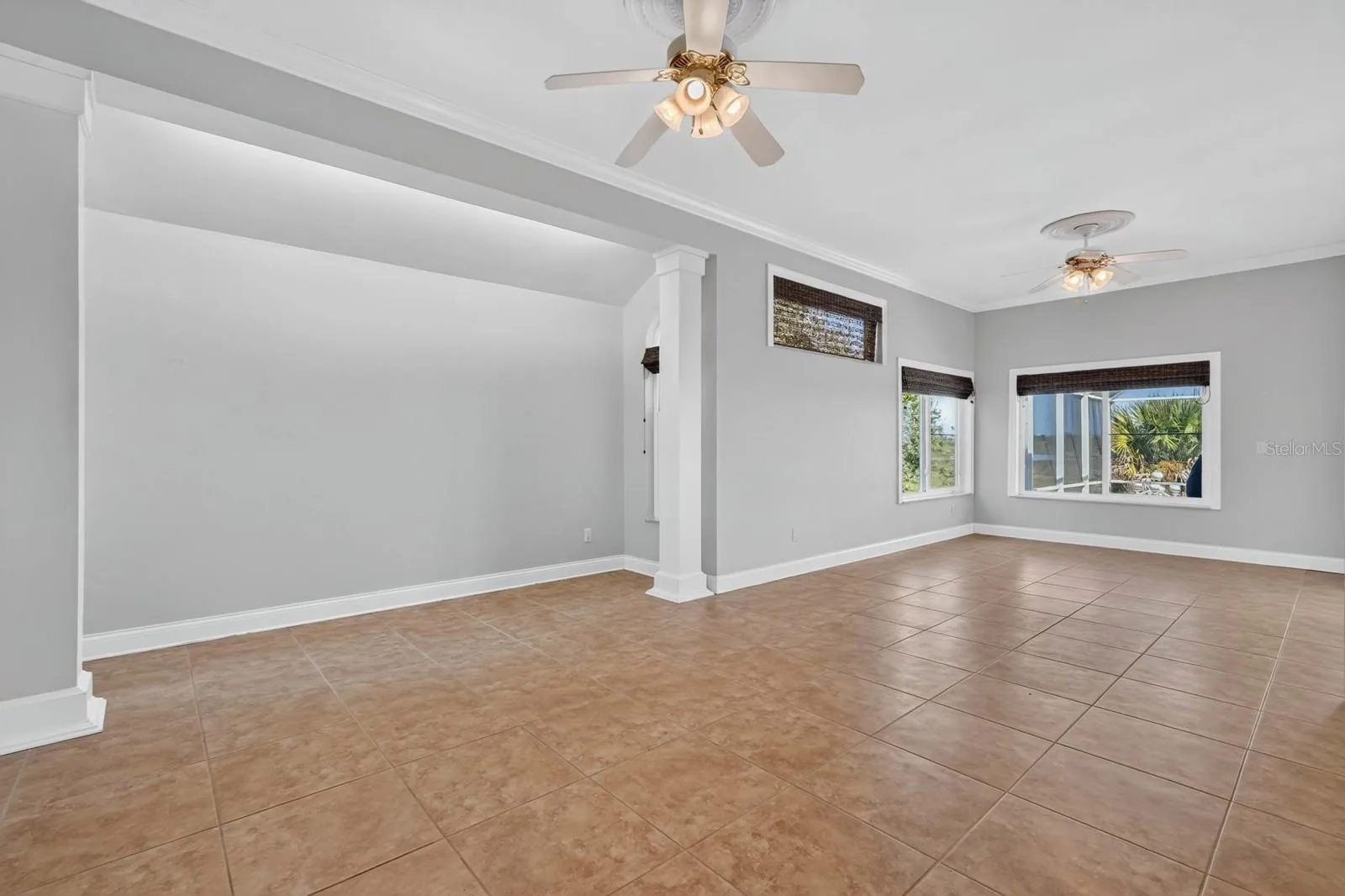 Flexible Living and Sitting Area