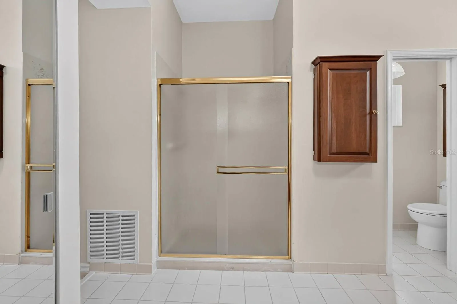 Elegant Primary Bathroom Retreat