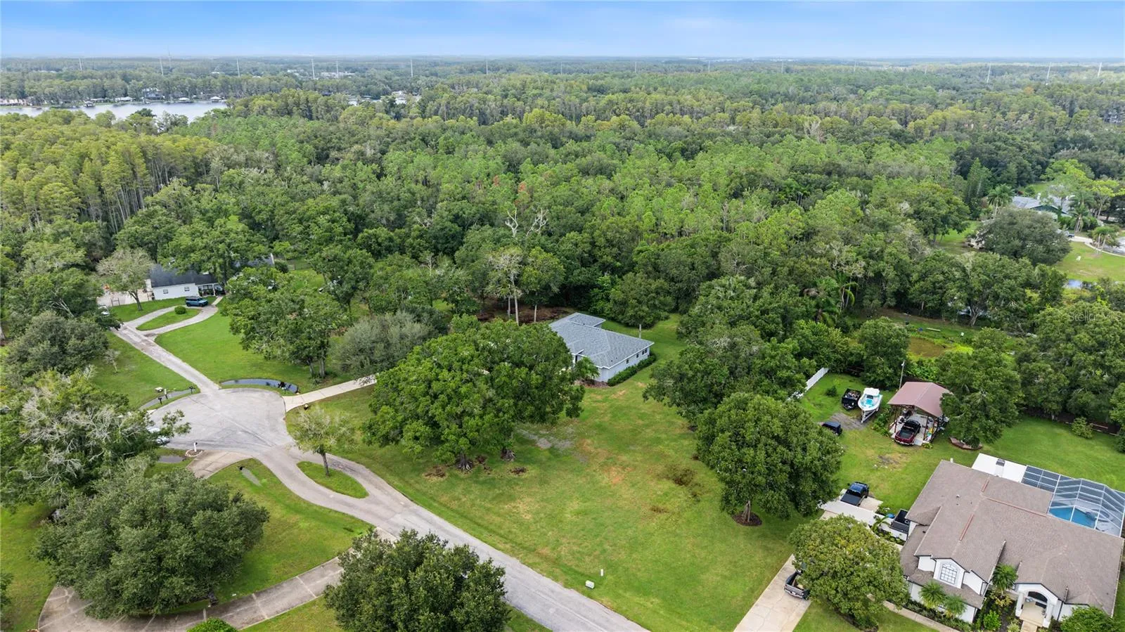 Drone overview of property in the cul de sac.