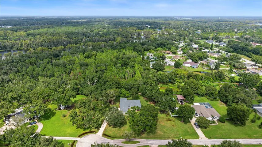 Drone overview of property in the cul de sac.