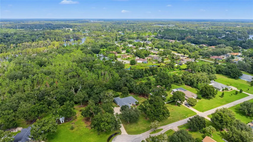 Drone overview of property in the cul de sac.