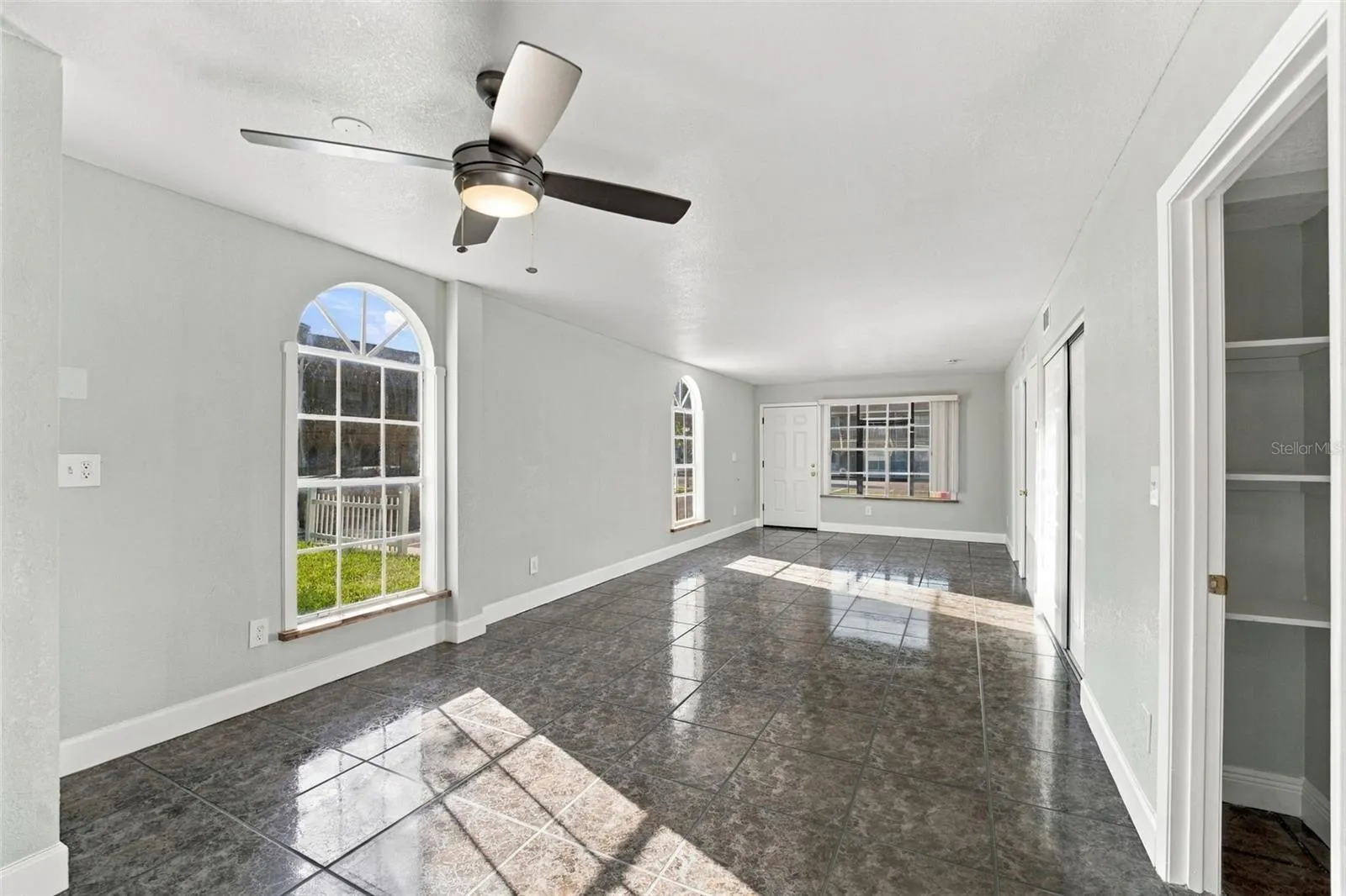 ENTRANCE INTO THE LIVING ROOM