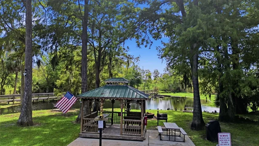 COMMUNITY GAZEBO