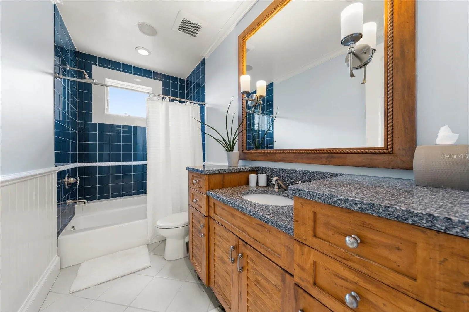 Full Bathroom connecting to Bedroom #3