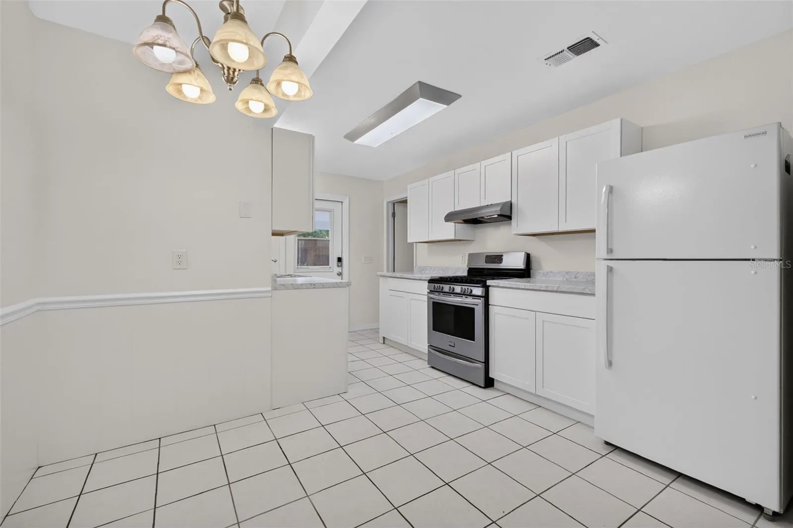 Dinette/Kitchen
