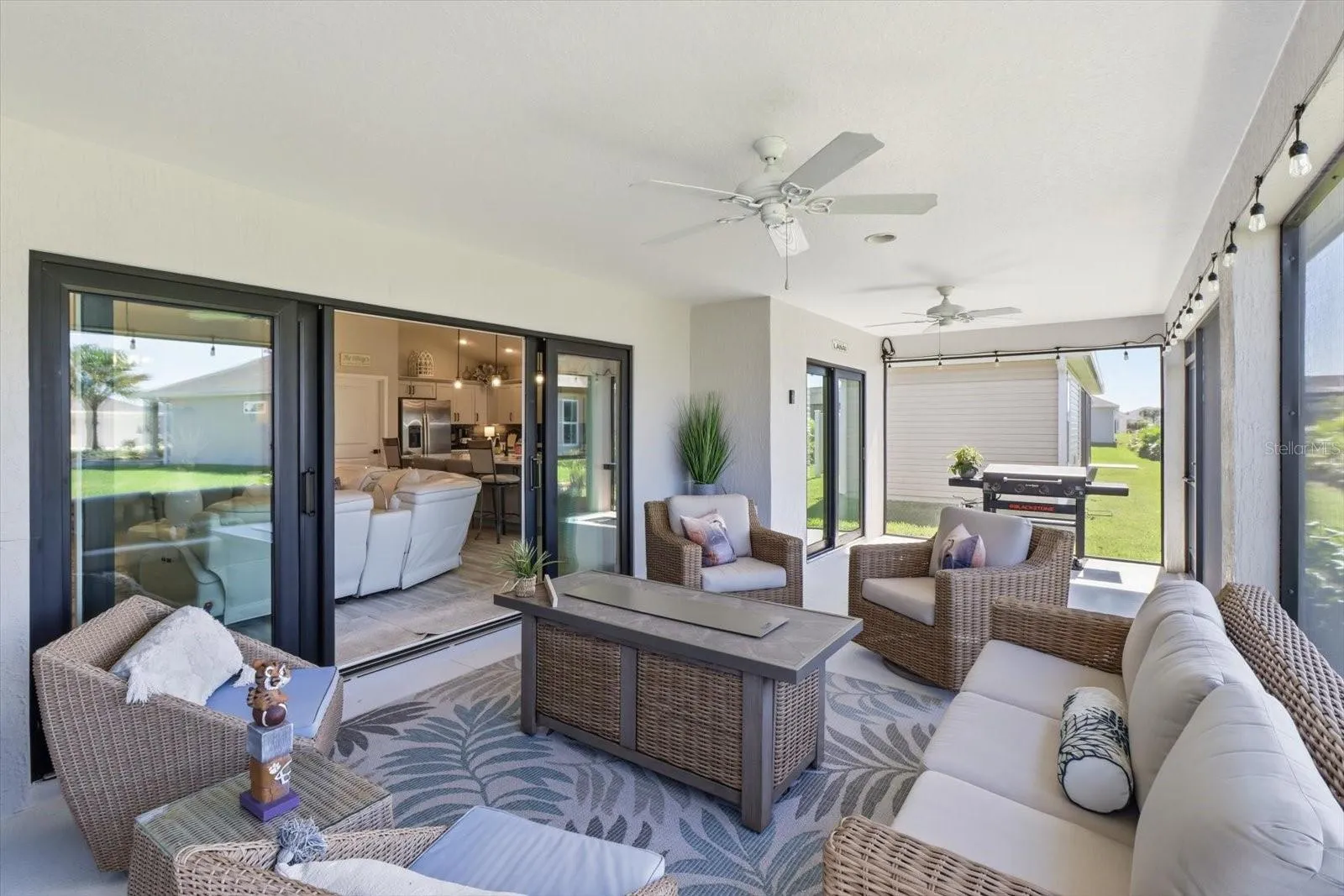 extended lanai