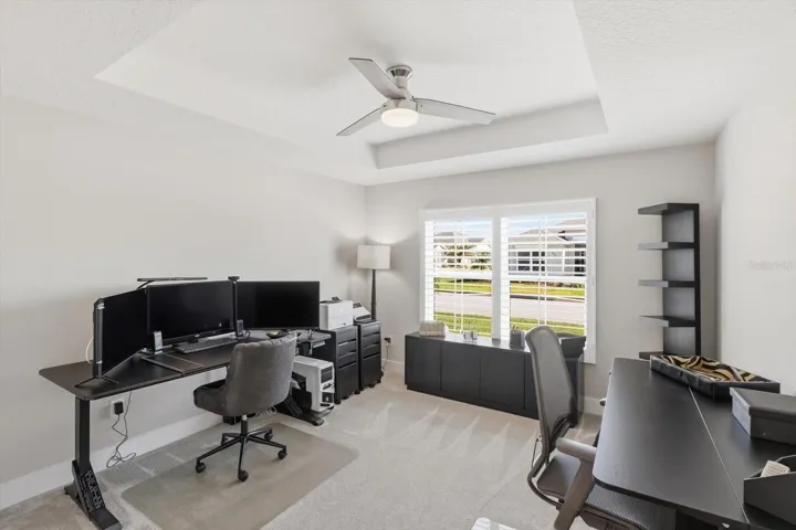 bedroom 3/office