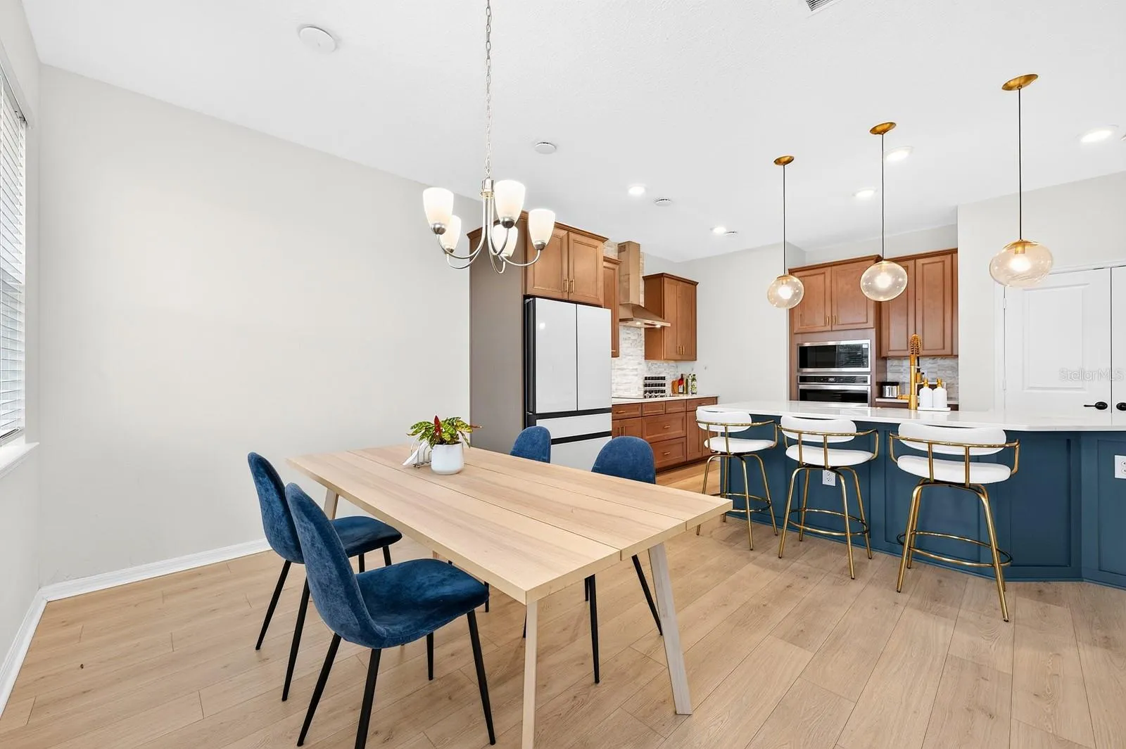 A well-placed Dining area maximizes functionality while maintaining a cozy atmosphere.
