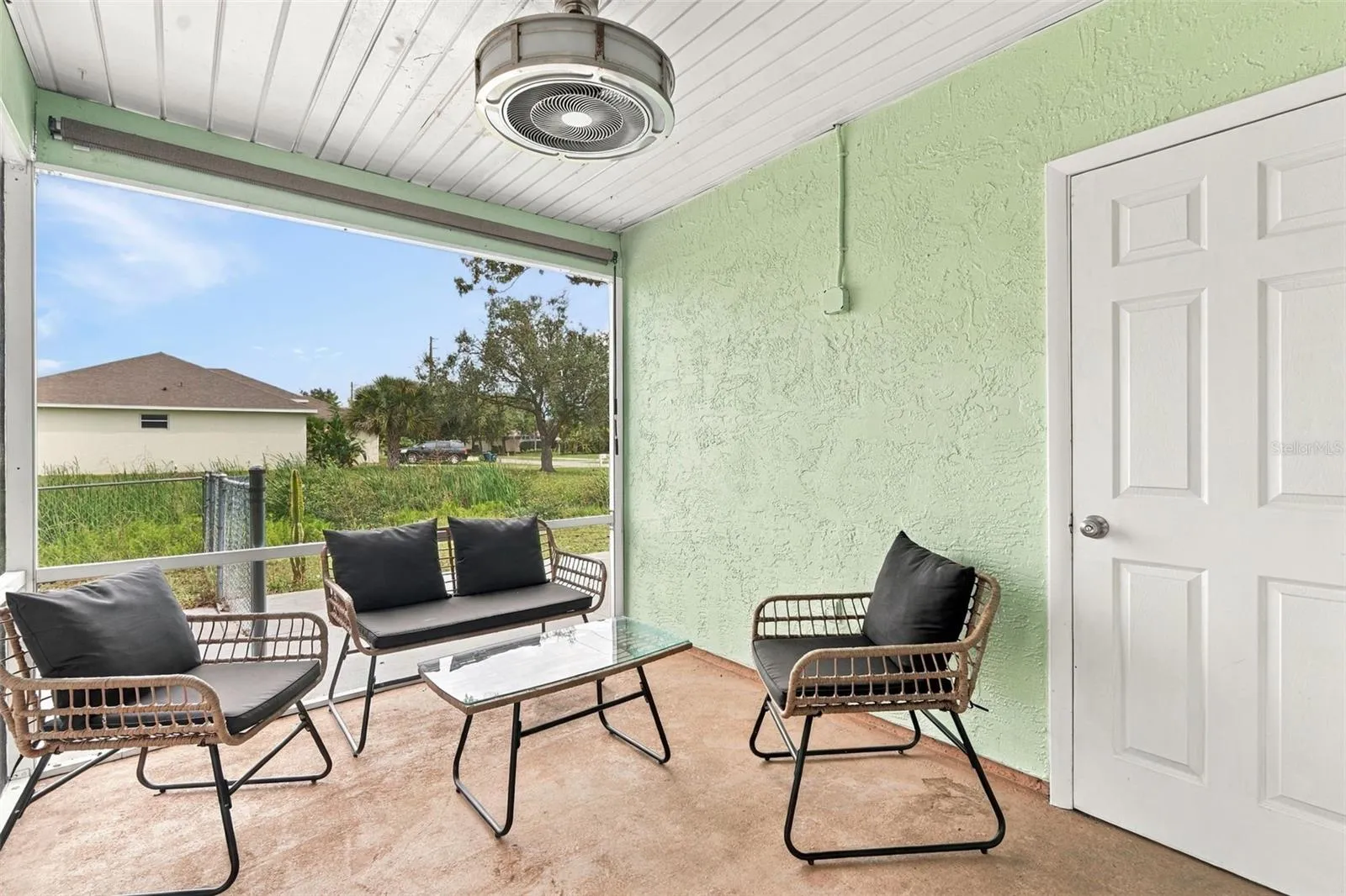 Rear Lanai