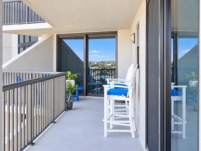 60' Wrap around balcony.