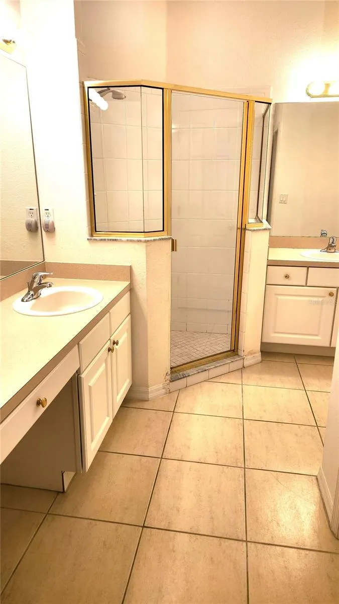 Primary bedroom has a large on-suite bathroom.