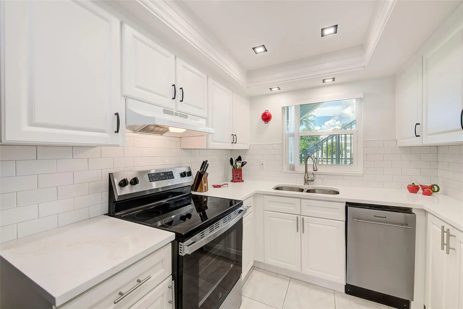 Updated Kitchen with SS appliances
