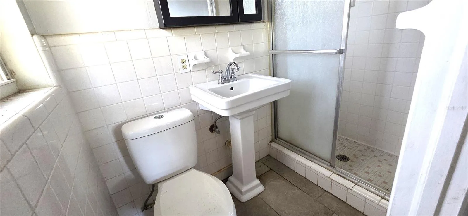 Primary En-Suite Bathroom