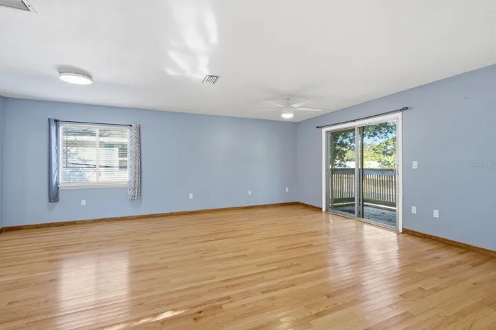 Living/Dining Area