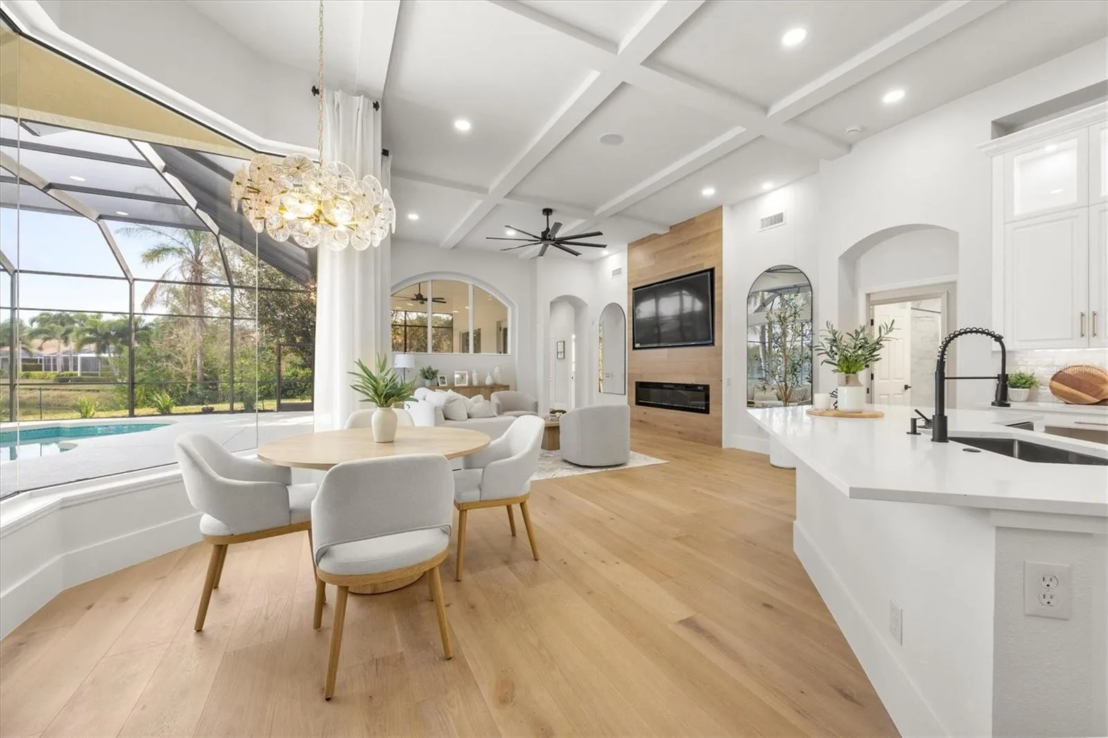 Kitchen Dining and Island
