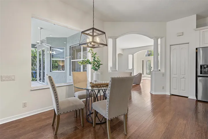 eat in area in kitchen
