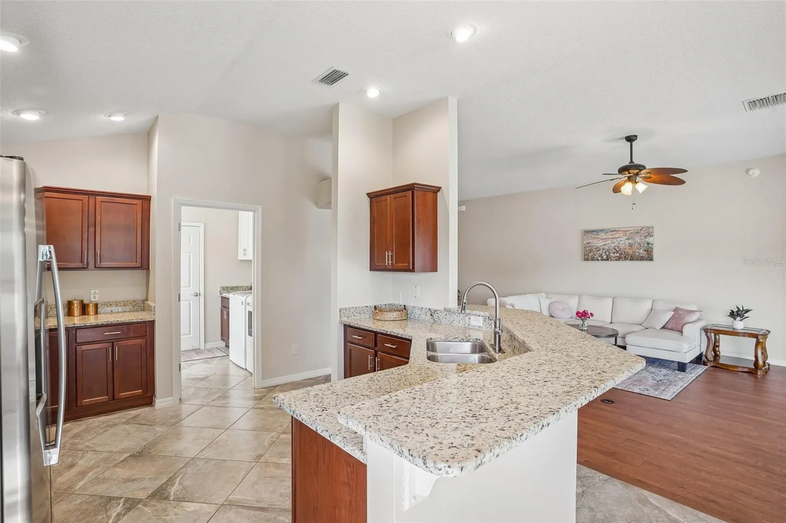 Kitchen with Breakfast Bar