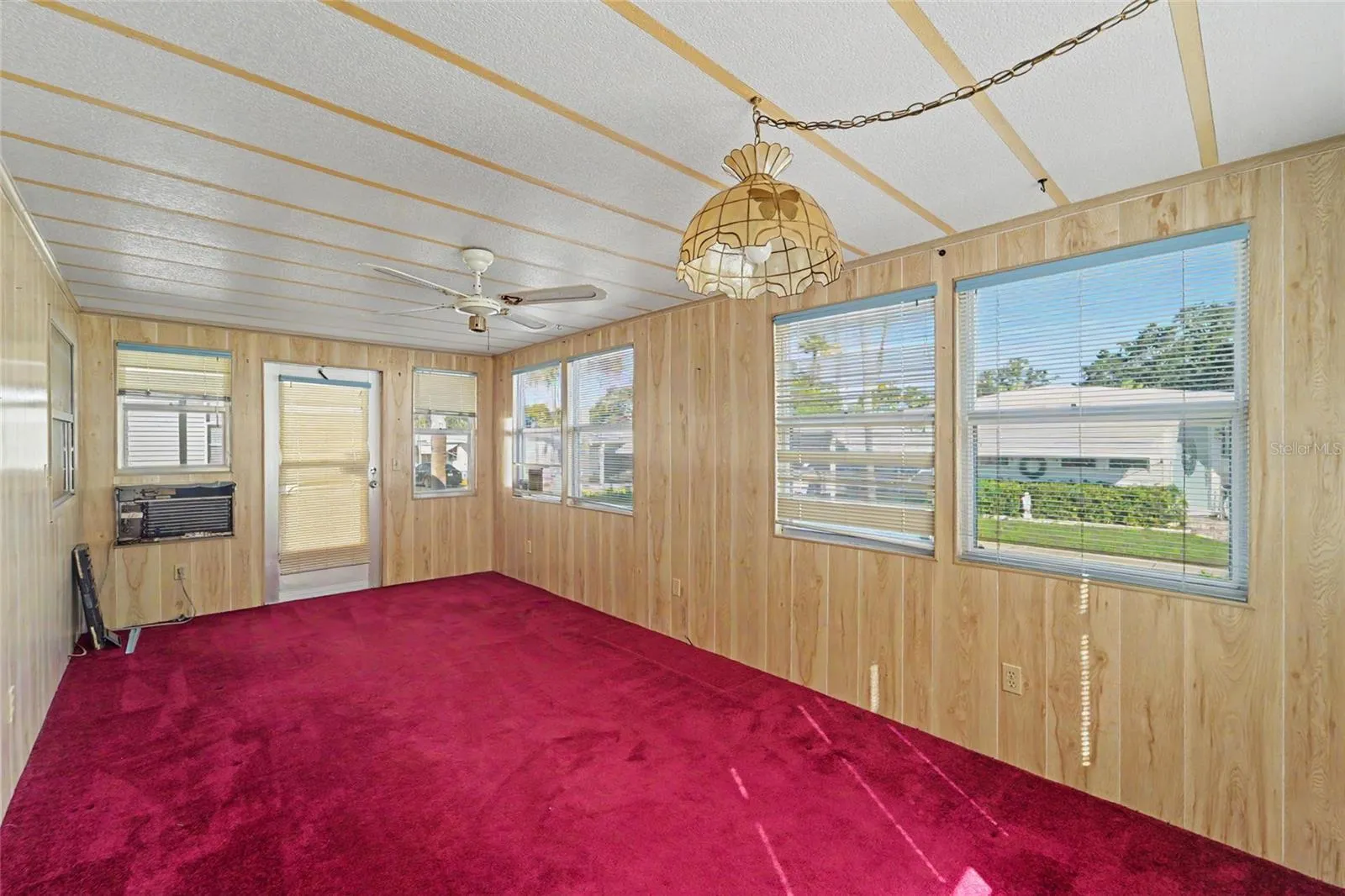 Large and room Florida Room