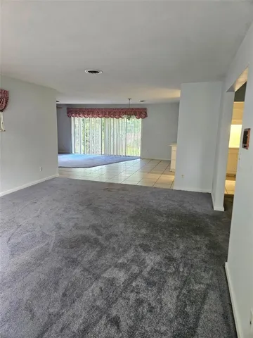 Living Room/Dining