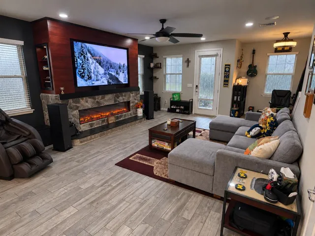 Fireplace does provide supplemental heat, if chosen and has multiple colors