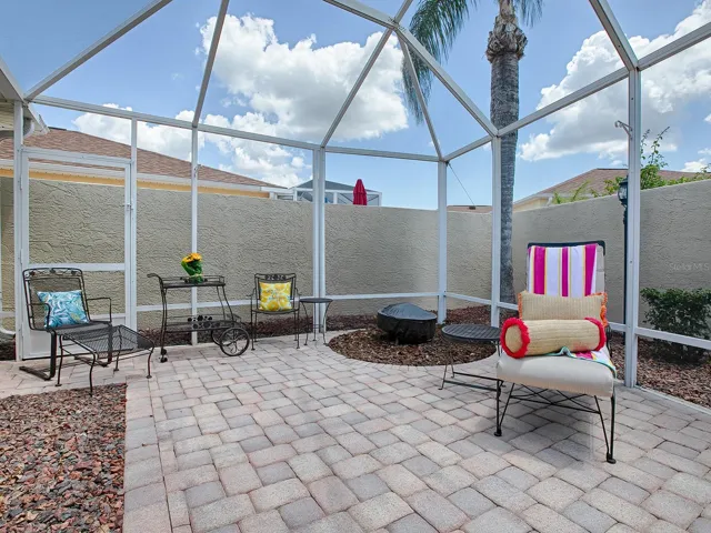 Large Lanai (furniture shown for staging purposes only)
