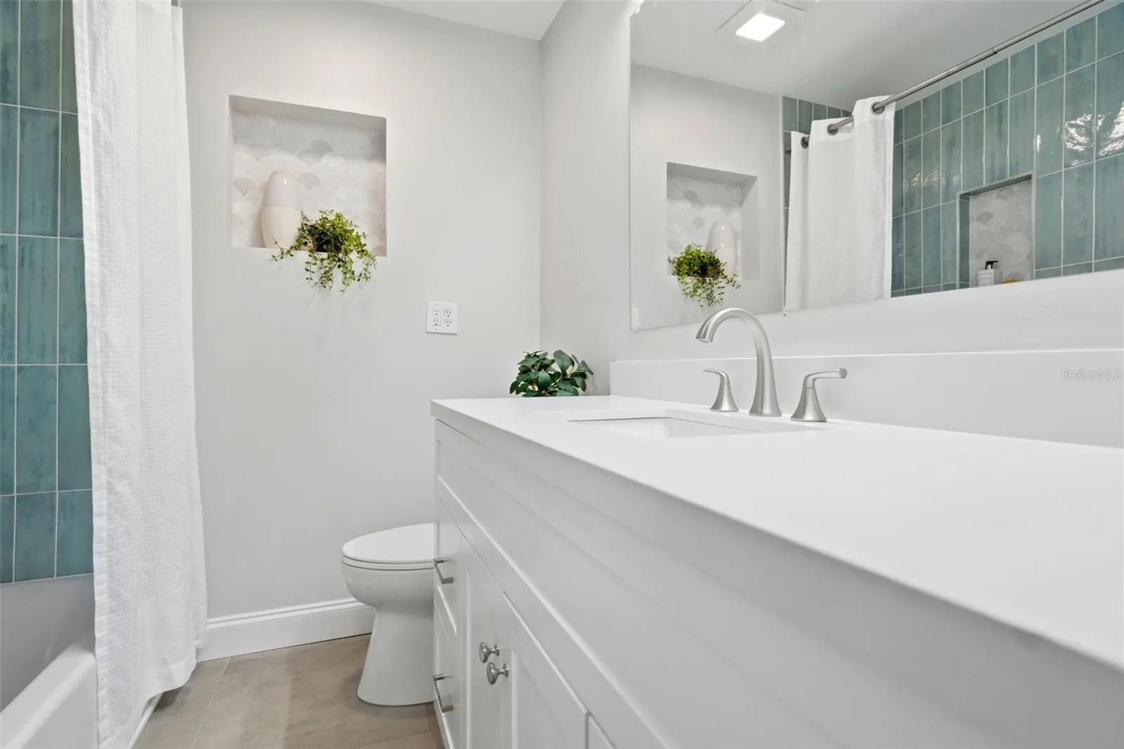 Main bathroom.