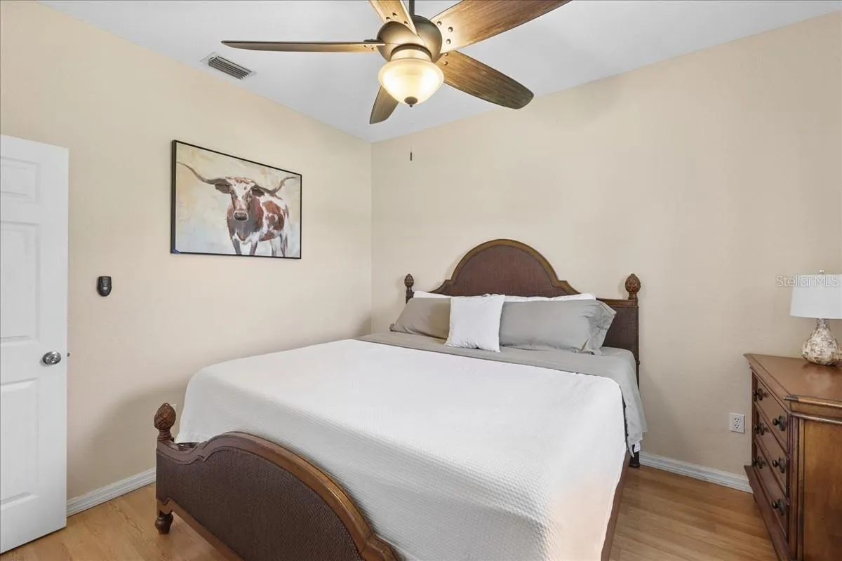 2nd bedroom