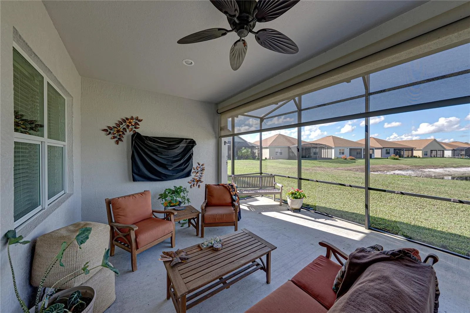Extended, screened veranda