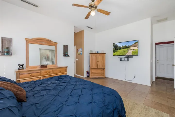 Primary suite