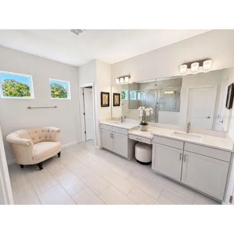 Owners Bathroom