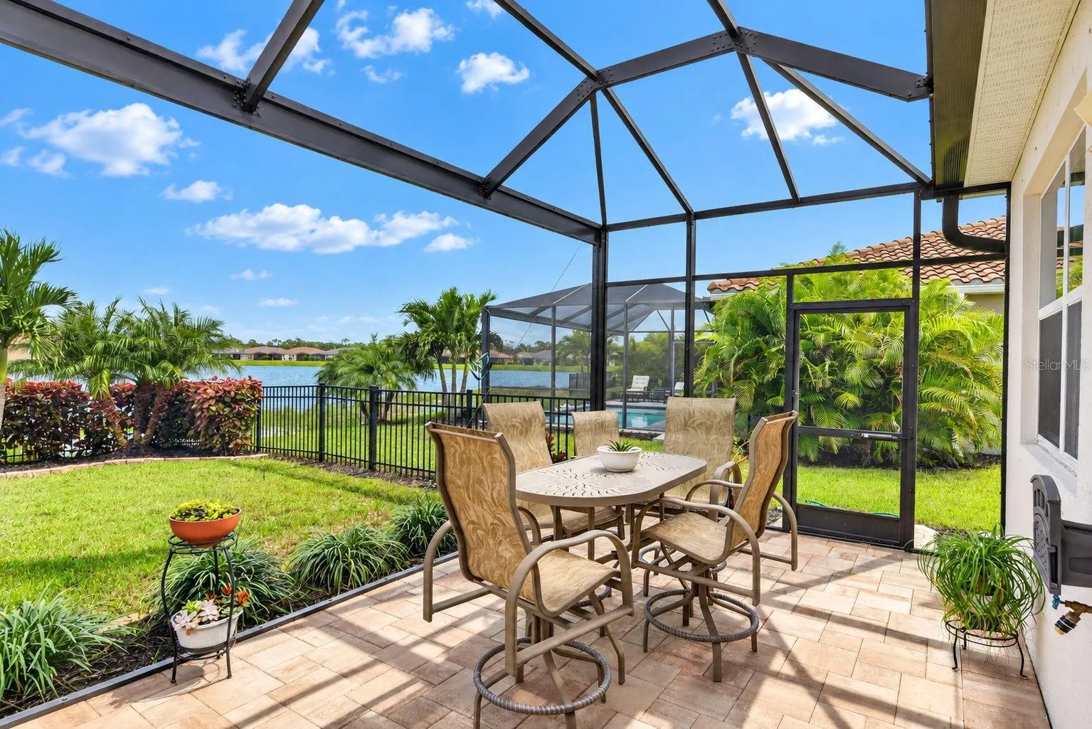 Covered Extended Lanai with Clearview Screen