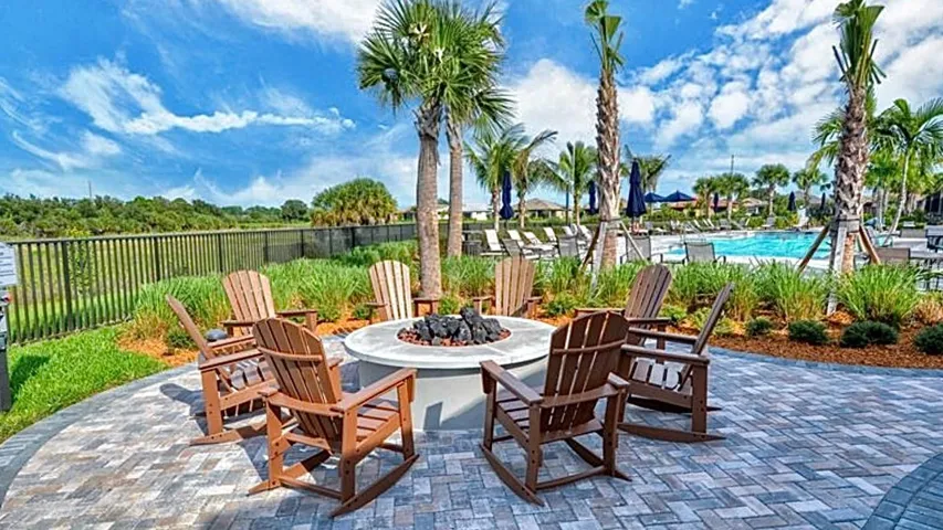 Resort-style amenities