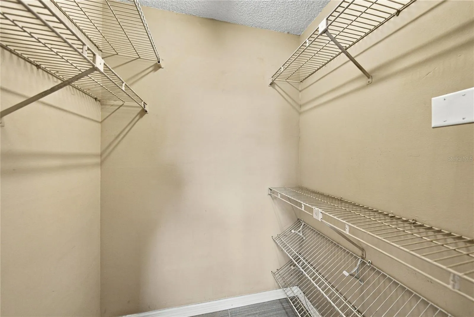 Walk in closet