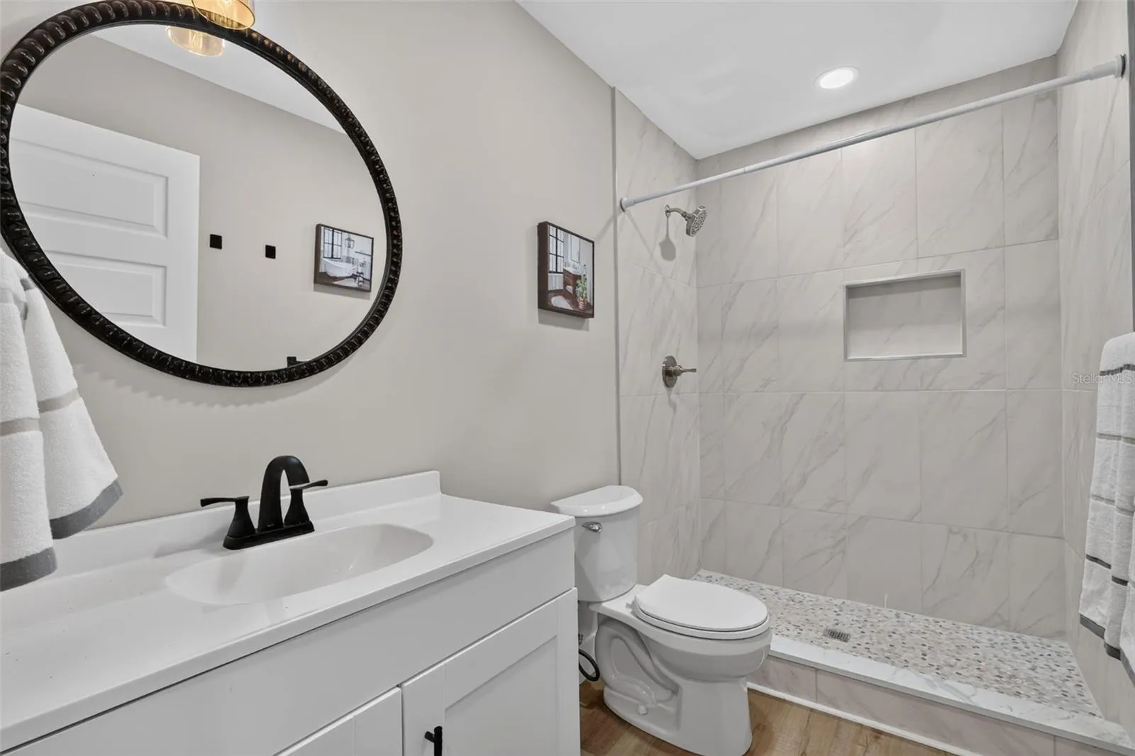 Bathroom 3 - Full